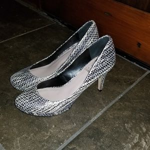 Vince camuto snakeskin heels